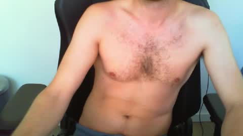 YWhiteNiceMan online show from May 27, 2026, 10:01 am