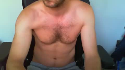YWhiteNiceMan online show from June 25, 2026, 7:13 am