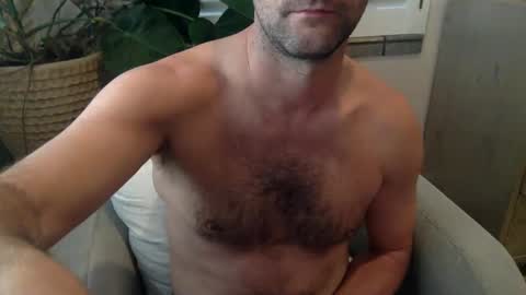 Snapshot of funtimes4us32 chatting on December 12, 2024, 7:59 pm Funtimes4us32 online show from December 12, 2024, 7:59 pm