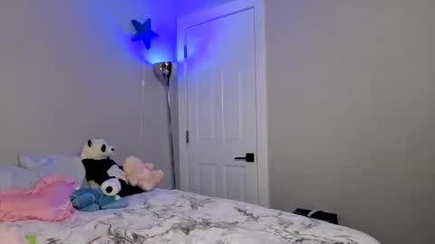 Snapshot of funwithmay chatting on December 20, 2025, 3:35 am May online show from December 20, 2025, 3:35 am