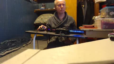 Snapshot of furosz chatting on January 27, 2025, 12:05 pm furosz online show from January 27, 2025, 12:05 pm