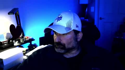 Snapshot of fuzz69_ chatting on January 18, 2026, 12:53 pm fuzz69_ online show from January 18, 2026, 12:53 pm