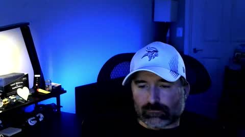 Snapshot of fuzz69_ chatting on February 6, 2026, 11:24 am fuzz69_ online show from February 6, 2026, 11:24 am