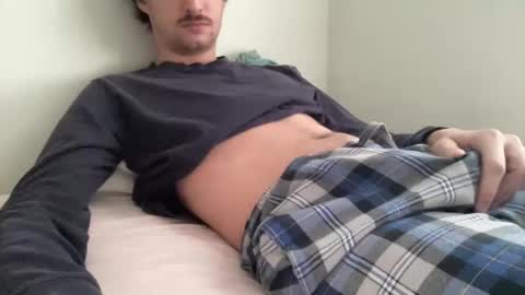 Snapshot of fuzzedpeach chatting on November 11, 2025, 7:36 pm fuzzedpeach online show from November 11, 2025, 7:36 pm