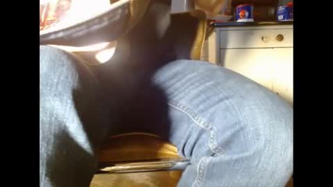 Snapshot of fuzzyblues chatting on December 28, 2024, 6:18 pm Fuzzy Blues online show from December 28, 2024, 6:18 pm