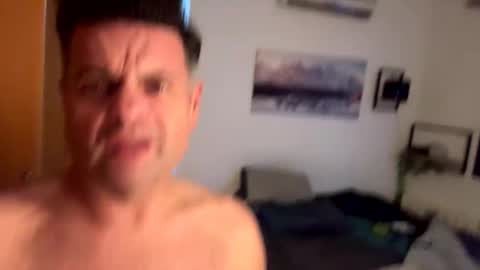 Snapshot of fvmendoza chatting on October 1, 2025, 12:05 am fvmendoza online show from October 1, 2025, 12:05 am