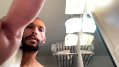 fvvkboyy online show from January 13, 2025, 2:18 am