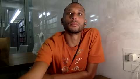 fvvkboyy online show from April 7, 2026, 9:04 pm