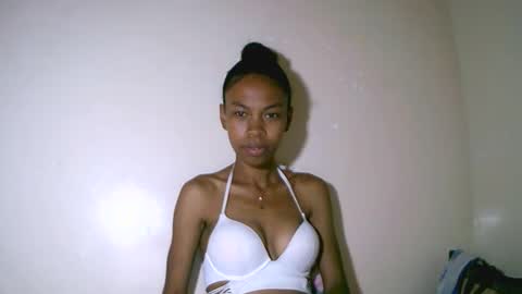 Snapshot of fyah1027 chatting on November 19, 2025, 3:17 am fyah1027 online show from November 19, 2025, 3:17 am