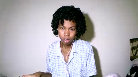 Snapshot of fyah1027 chatting on December 15, 2025, 2:16 am fyah1027 online show from December 15, 2025, 2:16 am