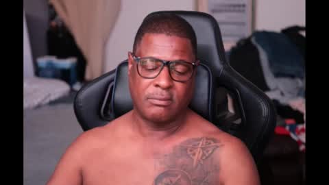 seldom seen online show from October 1, 2025, 3:12 am