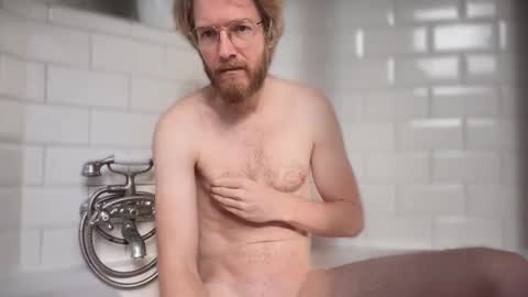 g00nst4r online show from November 12, 2025, 10:15 am