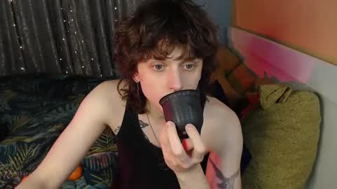 Snapshot of g1vememoney chatting on January 6, 2026, 2:26 am Ian online show from January 6, 2026, 2:26 am