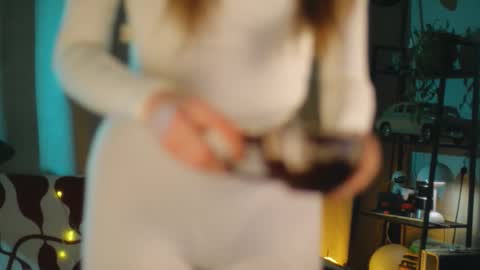 Snapshot of g_ia chatting on February 17, 2026, 7:20 pm G online show from February 17, 2026, 7:20 pm