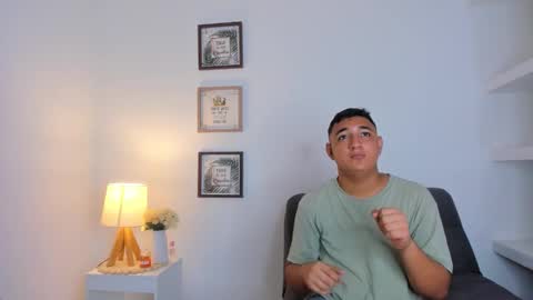 Snapshot of gaael_x chatting on October 29, 2025, 7:04 pm gaael_x online show from October 29, 2025, 7:04 pm