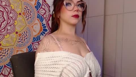    online show from October 22, 2025, 11:04 pm