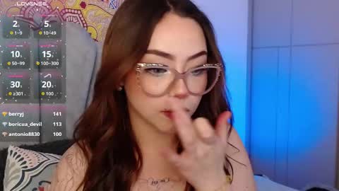 Snapshot of gabb__yy chatting on November 26, 2025, 9:10 am online show from November 26, 2025, 9:10 am