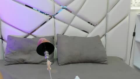 gabbieskinny online show from May 16, 2026, 11:42 am