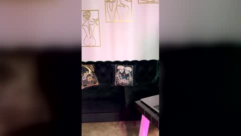 Gabbi Von Tate online show from June 3, 2026, 2:25 am
