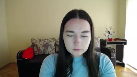 Jaklin online show from October 12, 2025, 8:46 am