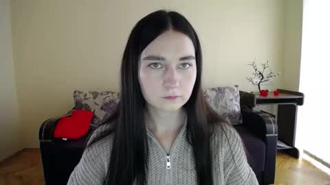 Jaklin online show from November 19, 2025, 9:09 am