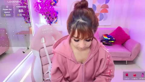 Snapshot of gabby_evanns chatting on October 13, 2025, 12:05 pm gabby_evanns online show from October 13, 2025, 12:05 pm