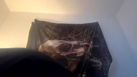 yeeah online show from January 1, 2025, 11:49 am