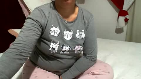 gaby  layla online show from July 16, 2026, 11:44 pm