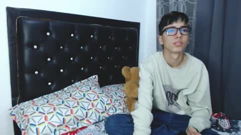 Snapshot of gabriel_x18 chatting on February 3, 2026, 4:32 am gabriel_x18 online show from February 3, 2026, 4:32 am