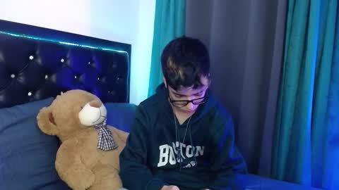 Snapshot of gabriel_x18 chatting on February 15, 2026, 5:04 am gabriel_x18 online show from February 15, 2026, 5:04 am