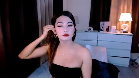 gabriela_deluxe online show from October 17, 2025, 1:53 am