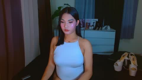 gabriela_deluxe online show from May 11, 2026, 3:29 pm
