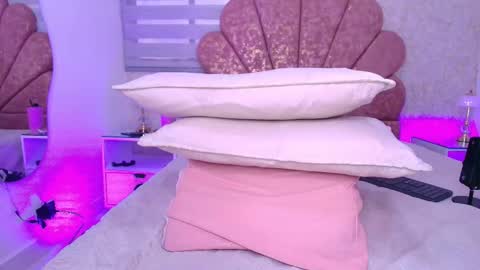 Snapshot of gabriela_leone chatting on December 5, 2025, 8:27 pm gabriela online show from December 5, 2025, 8:27 pm