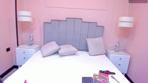 Snapshot of gabriela_lux chatting on October 7, 2025, 11:51 am online show from October 7, 2025, 11:51 am