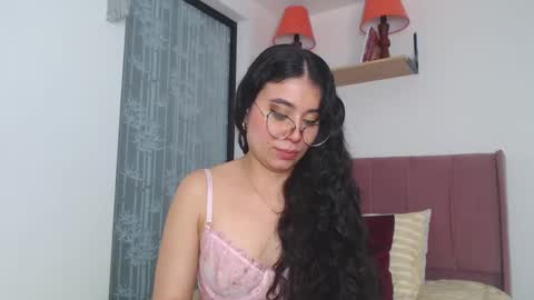 Snapshot of gabrielarossa chatting on December 9, 2024, 3:33 pm GabrielaRossa online show from December 9, 2024, 3:33 pm