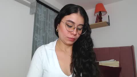 Snapshot of gabrielarossa chatting on December 17, 2024, 12:54 pm GabrielaRossa online show from December 17, 2024, 12:54 pm