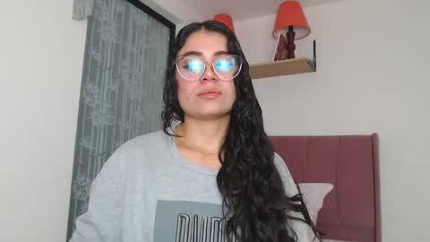 Snapshot of gabrielarossa chatting on December 27, 2024, 12:45 pm GabrielaRossa online show from December 27, 2024, 12:45 pm