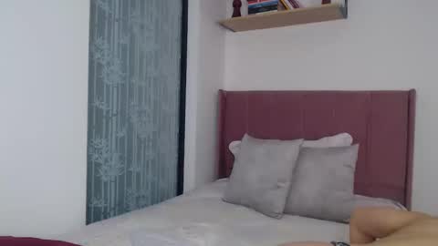 Snapshot of gabrielarossa chatting on February 19, 2025, 2:01 pm GabrielaRossa online show from February 19, 2025, 2:01 pm