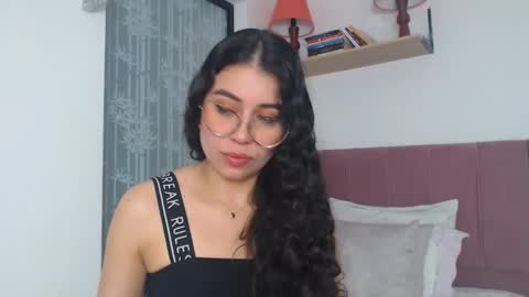 Snapshot of gabrielarossa chatting on February 21, 2025, 1:44 pm GabrielaRossa online show from February 21, 2025, 1:44 pm