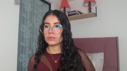 Snapshot of gabrielarossa chatting on March 3, 2025, 6:01 pm GabrielaRossa online show from March 3, 2025, 6:01 pm
