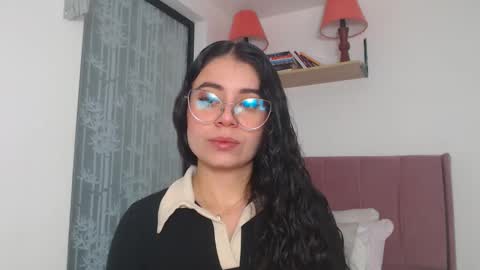 Snapshot of gabrielarossa chatting on March 5, 2025, 12:22 pm GabrielaRossa online show from March 5, 2025, 12:22 pm