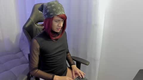 Snapshot of gabriele_love chatting on September 17, 2025, 12:40 pm gabriele_love online show from September 17, 2025, 12:40 pm