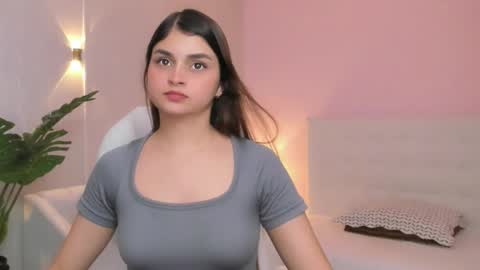 Gabriella online show from November 25, 2025, 10:32 pm