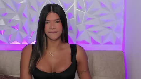 Gabriela  online show from October 20, 2025, 1:06 am