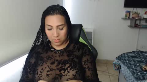 Snapshot of gaby_bluexx chatting on January 27, 2025, 8:49 pm Gaby Blue online show from January 27, 2025, 8:49 pm