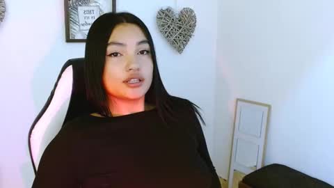 Snapshot of gaby_saikozz chatting on September 19, 2025, 12:02 am My name is Gabriela.. nice to meet you thumbs up please its very important to me online show from September 19, 2025, 12:02 am