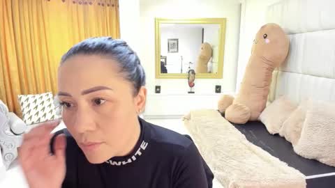 gabriela online show from November 13, 2025, 6:07 pm