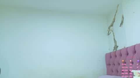 gaby_vegaa online show from November 12, 2025, 10:09 pm