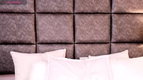 Snapshot of gabylopez_ chatting on November 17, 2025, 3:51 pm online show from November 17, 2025, 3:51 pm