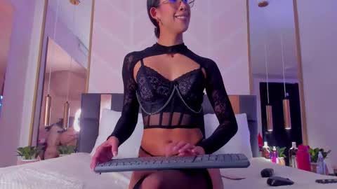 Snapshot of gabypetit chatting on February 6, 2026, 8:23 pm Gaby online show from February 6, 2026, 8:23 pm